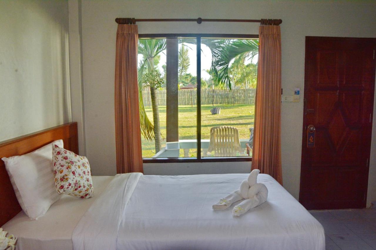 Klongdao Beach Resort Ko Lanta Extérieur photo