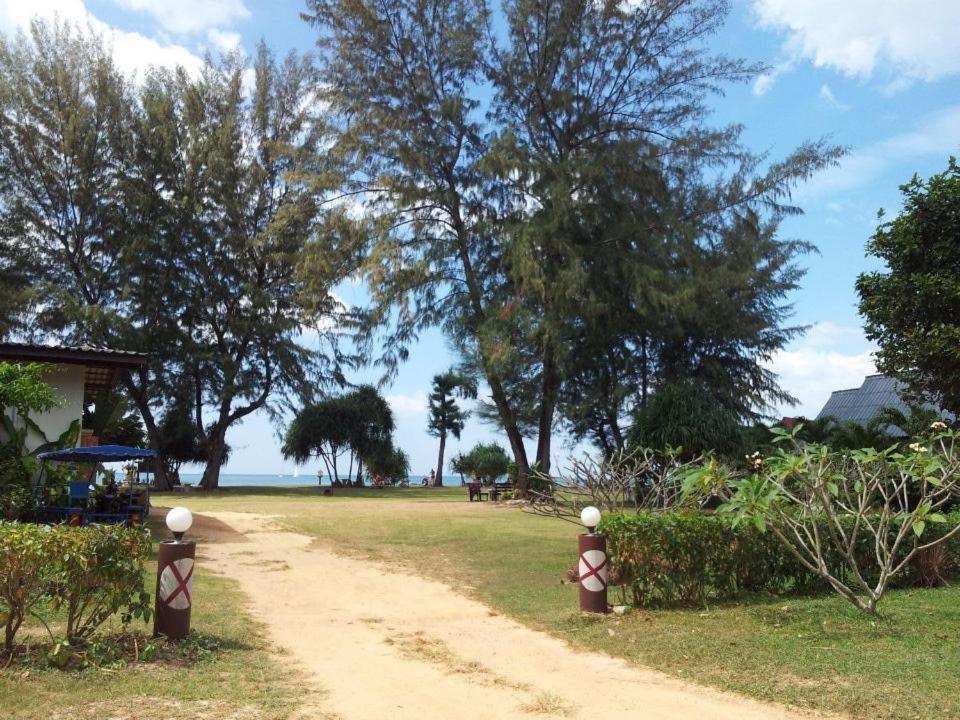 Klongdao Beach Resort Ko Lanta Extérieur photo