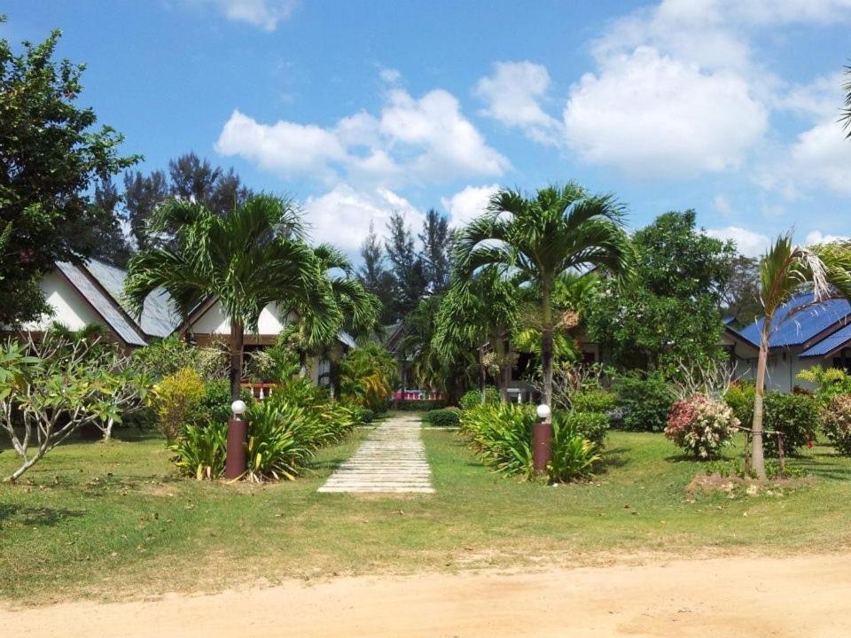 Klongdao Beach Resort Ko Lanta Extérieur photo